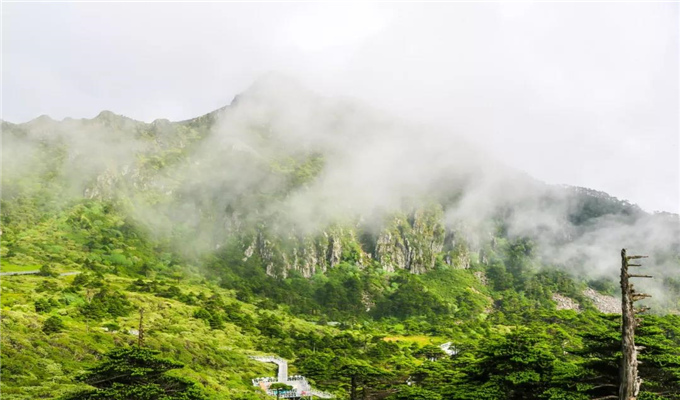 大理定制游 大理蒼山上的“山巔之湖”，藏著最美四景
