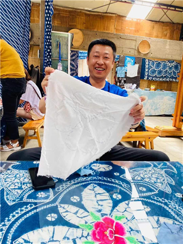 大理非遺扎染鮮花餅花漾時光體驗團(tuán)建之旅 大理非遺扎染鮮花餅花漾時光體驗團(tuán)建之旅