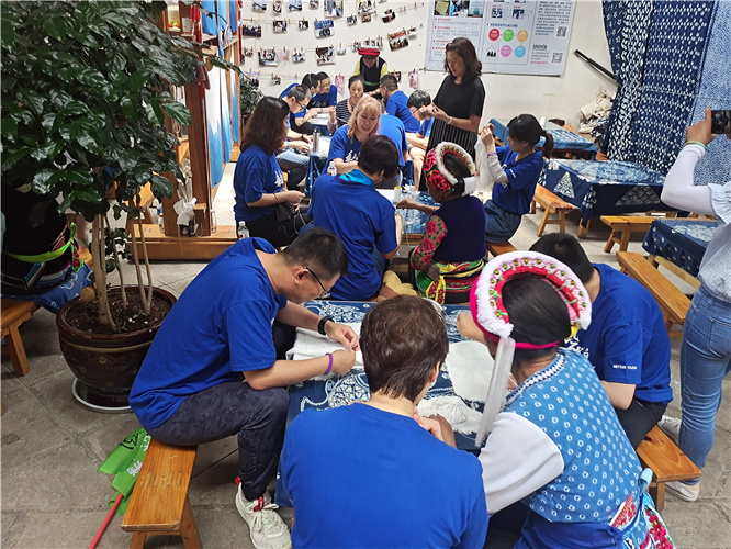 大理非遺扎染鮮花餅花漾時光體驗團(tuán)建之旅 大理非遺扎染鮮花餅花漾時光體驗團(tuán)建之旅