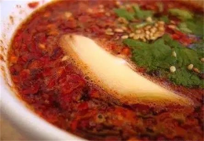 大理特色美食推薦：去大理，一定要吃一場生皮