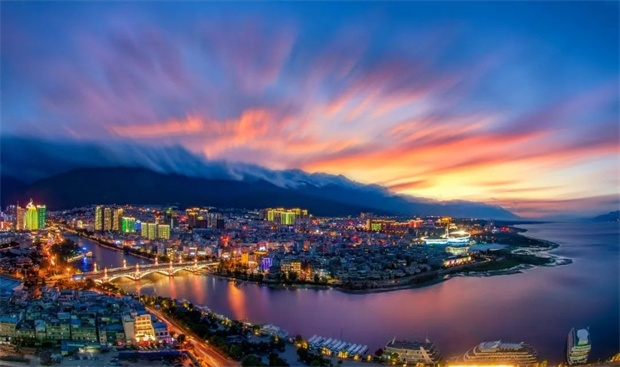 云南旅游,云南旅行社,云南團(tuán)建公司,云南策劃公司,云南會(huì)議會(huì)展,云南活動(dòng)執(zhí)行,大理旅游,大理旅行社,大理團(tuán)建公司,大理策劃公司,大理會(huì)議會(huì)議會(huì)展,大理活動(dòng)執(zhí)行：夜游大理，有多愜意？